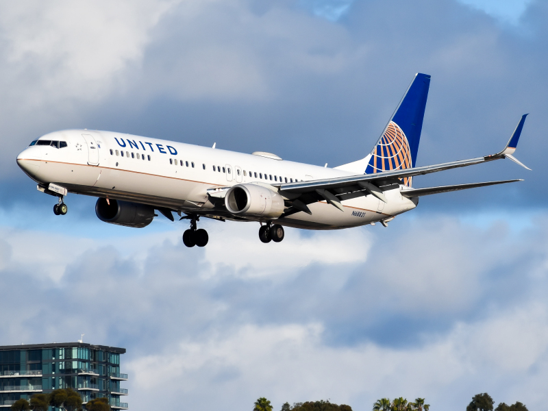 Photo of N68821 - United Airlines Boeing 737-900ER at SAN on AeroXplorer Aviation Database