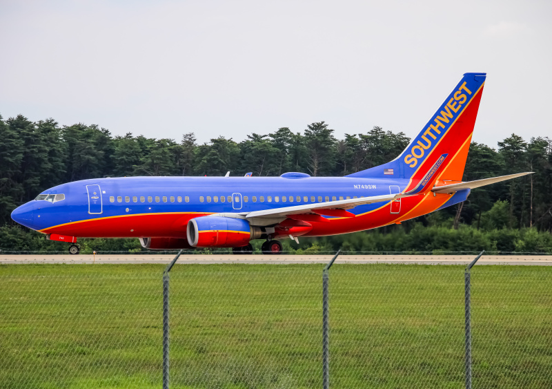 Photo of N749SW - Southwest Airlines Boeing 737-700 at BWI on AeroXplorer Aviation Database