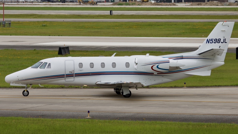 Photo of N598JL - White Industries Inc Hawker 400 at IAH on AeroXplorer Aviation Database