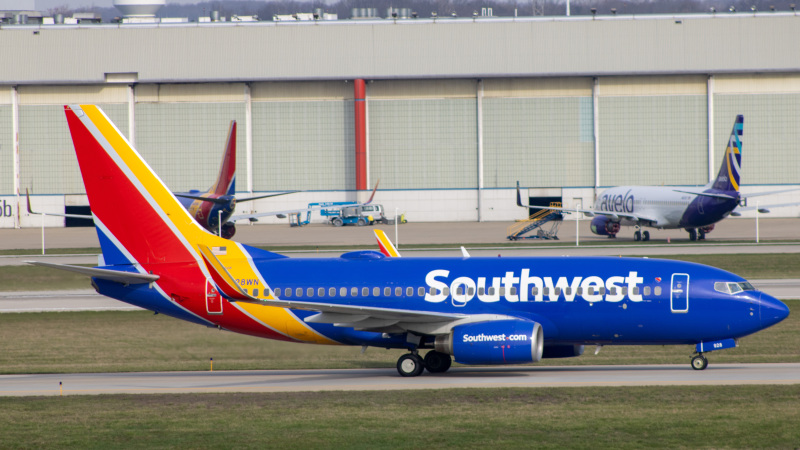 Photo of N928WN - Southwest Airlines Boeing 737-700 at IND on AeroXplorer Aviation Database