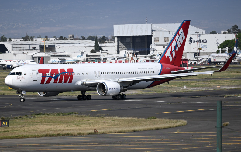 Photo of PT-MSO - LATAM Boeing 767-300ER at MEX on AeroXplorer Aviation Database