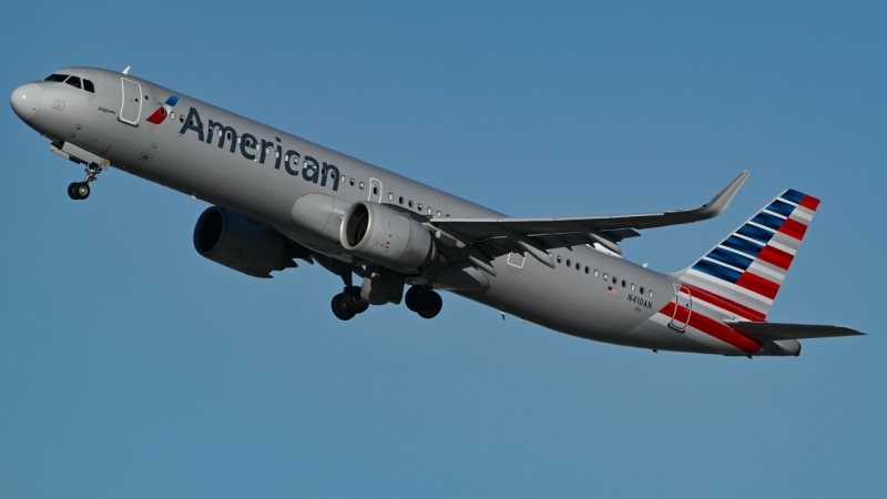 Photo of N410AN - American Airlines Airbus A321NEO at LAX on AeroXplorer Aviation Database