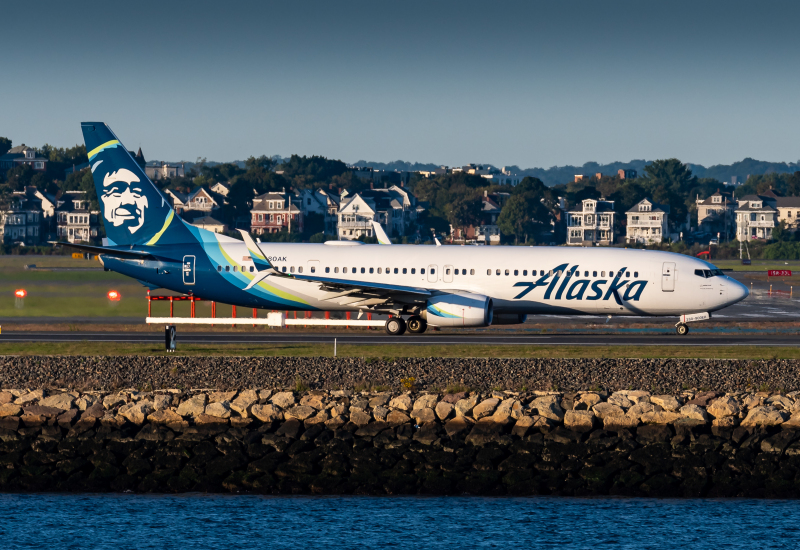 Photo of N280AK - Alaska Airlines Boeing 737-900ER at BOS on AeroXplorer Aviation Database