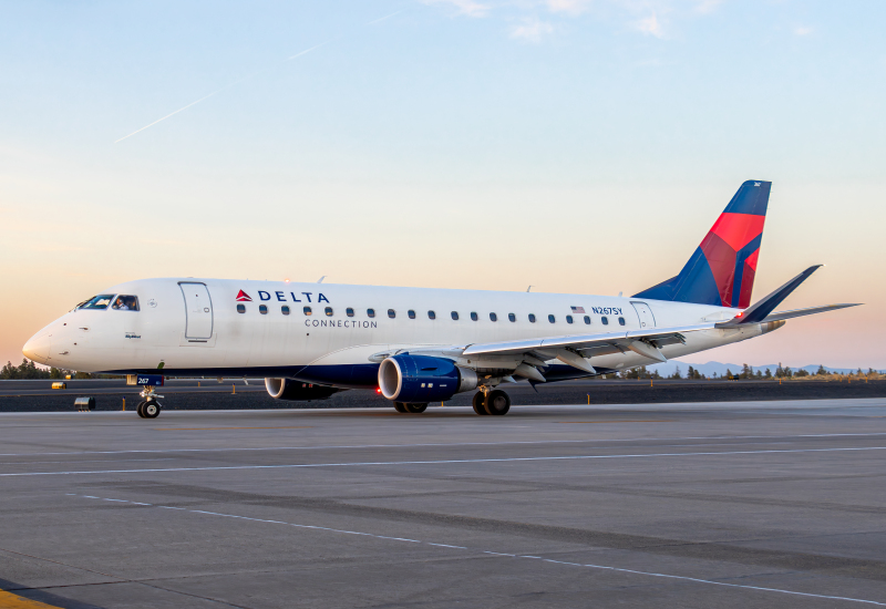 Photo of N267SY - SkyWest Airlines Embraer E175 at RDM on AeroXplorer Aviation Database