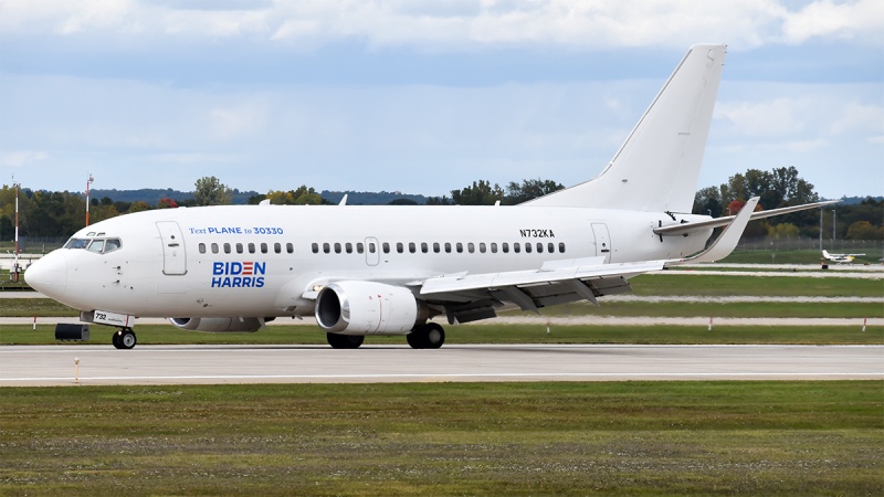 Photo of N732KA - Kaiser Air Boeing 737-500 at GRR on AeroXplorer Aviation Database