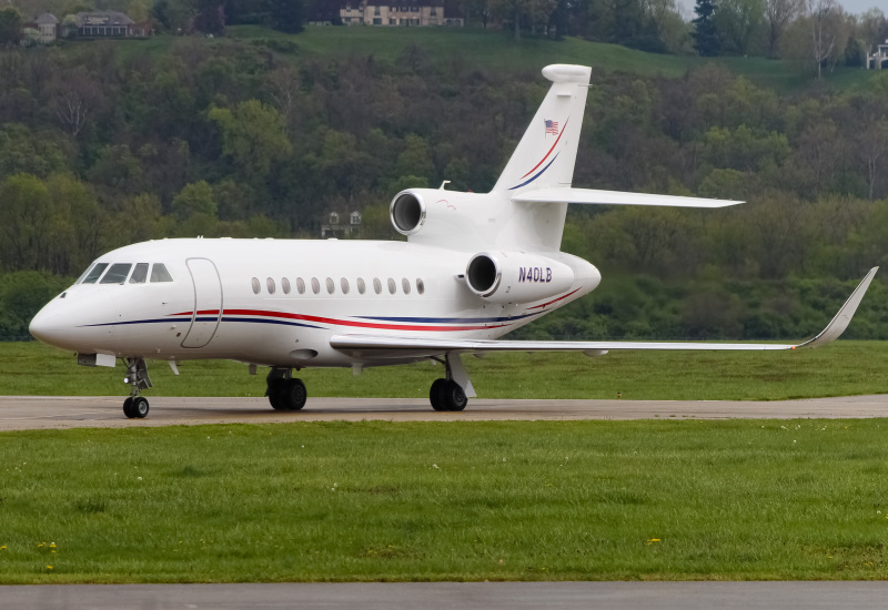 Photo of N40LB - PRIVATE Dassault Falcon 900EX at LUK on AeroXplorer Aviation Database