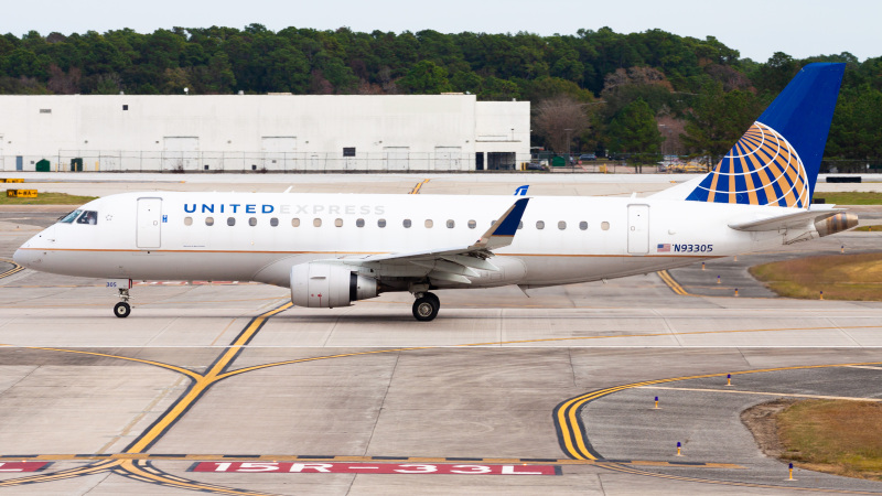 Photo of N93305 - United Express Embraer E175 at IAH on AeroXplorer Aviation Database