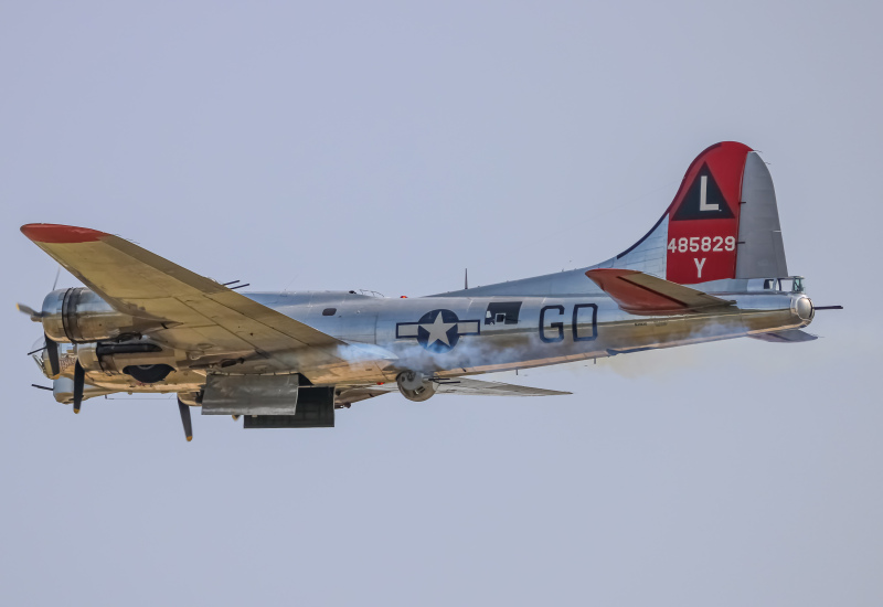Photo of N3193G - PRIVATE Boeing B-17 Flying Fortress at ADW on AeroXplorer Aviation Database