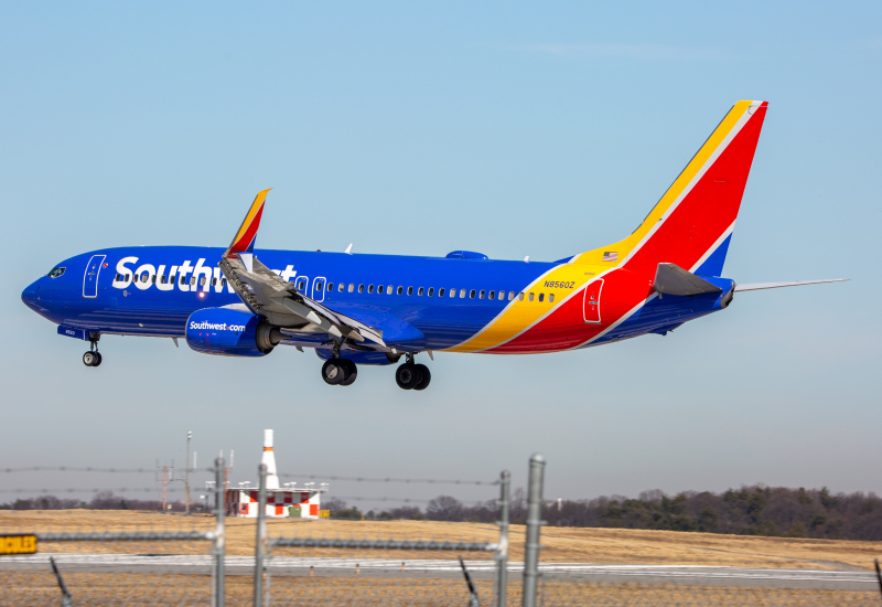 Photo of N8560Z - Southwest Airlines Boeing 737-800 at BWI on AeroXplorer Aviation Database