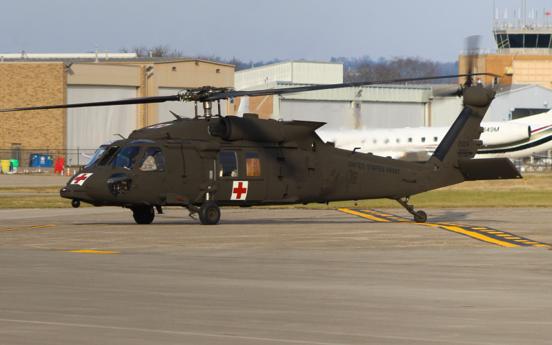 Photo of 21124 - United States Army  Sikorsky UH-60 Blackhawk  at LUK on AeroXplorer Aviation Database