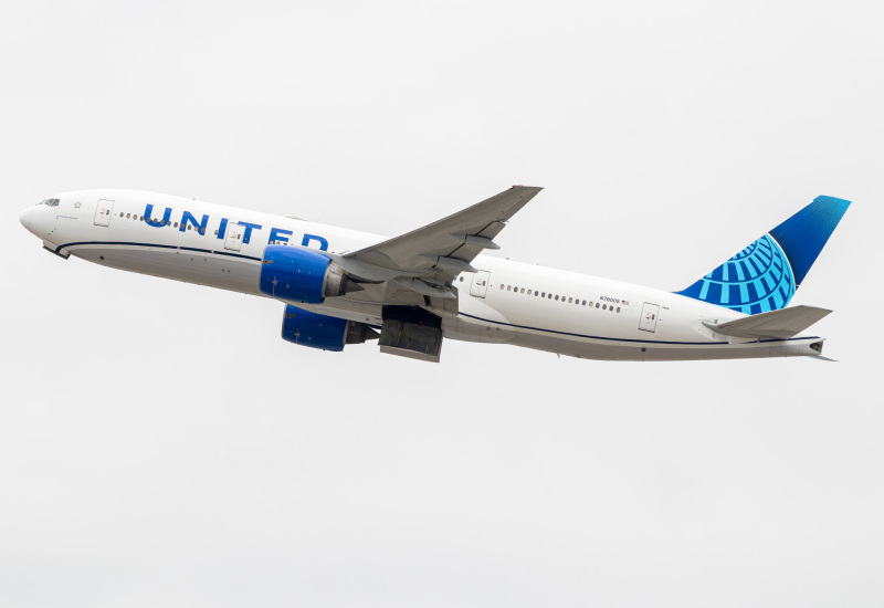 Photo of N78005 - United Airlines Boeing 777-200ER at LAX on AeroXplorer Aviation Database