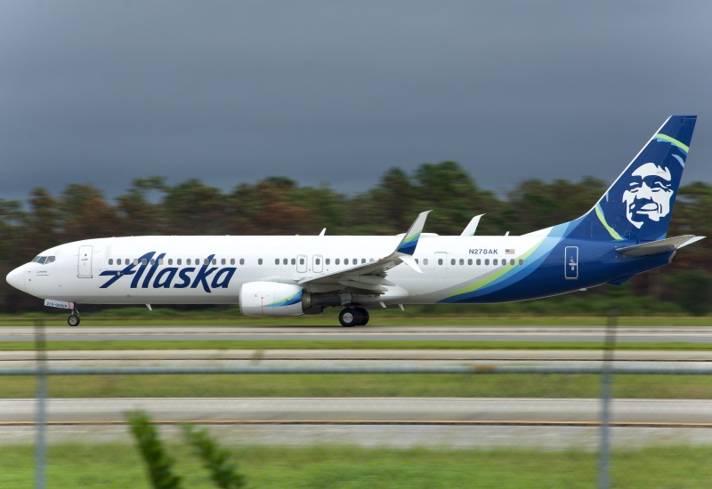 Photo of N278AK - Alaska Airlines Boeing 737-900ER at MCO on AeroXplorer Aviation Database