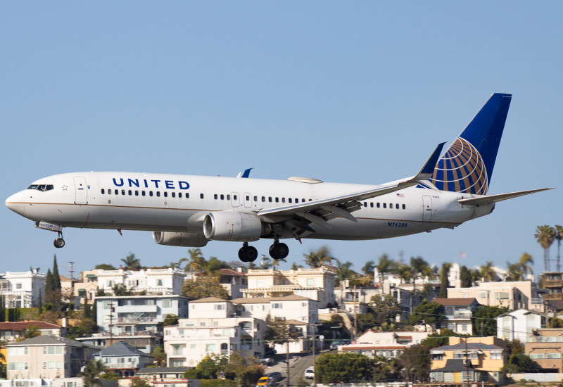 Photo of N76288 - United Airlines Boeing 737-800 at SAN on AeroXplorer Aviation Database