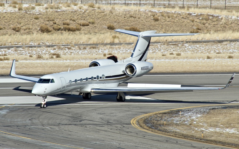Photo of N550DX - PRIVATE Gulfstream G550 at EGE on AeroXplorer Aviation Database