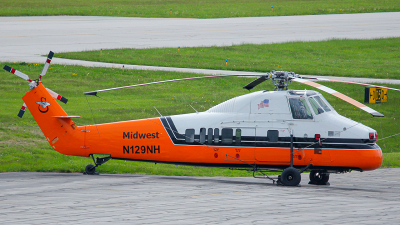 Photo of N129NH - PRIVATE Sikorsky S-58JT at CMH on AeroXplorer Aviation Database