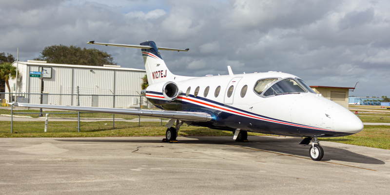 Photo of N127EJ - Atlantic Air charter Beechjet 400A at FXE on AeroXplorer Aviation Database