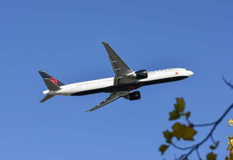 Photo of C-FIVX - Air Canada Boeing 777-300ER at YVR on AeroXplorer Aviation Database
