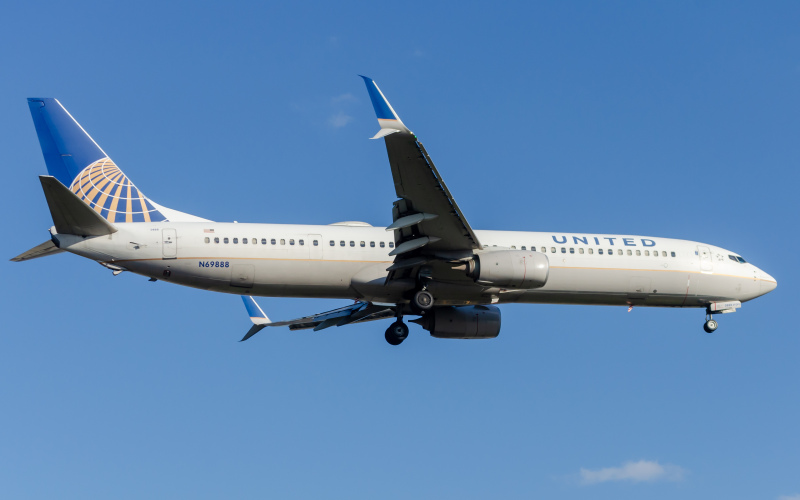 Photo of N69888 - United Airlines Boeing 737-900ER at EWR on AeroXplorer Aviation Database