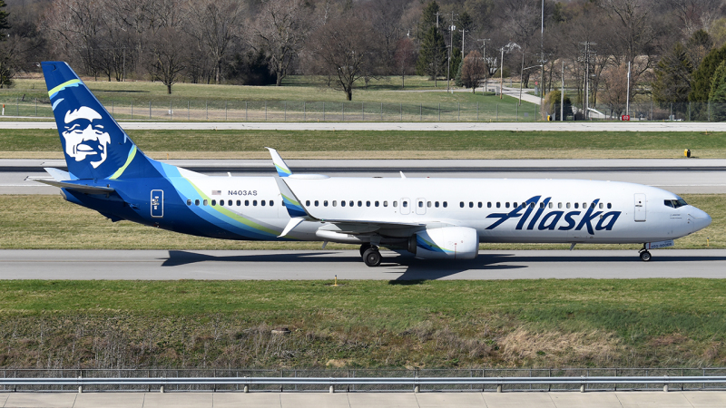 Photo of N403AS - Alaska Airlines Boeing 737-900ER at CMH on AeroXplorer Aviation Database
