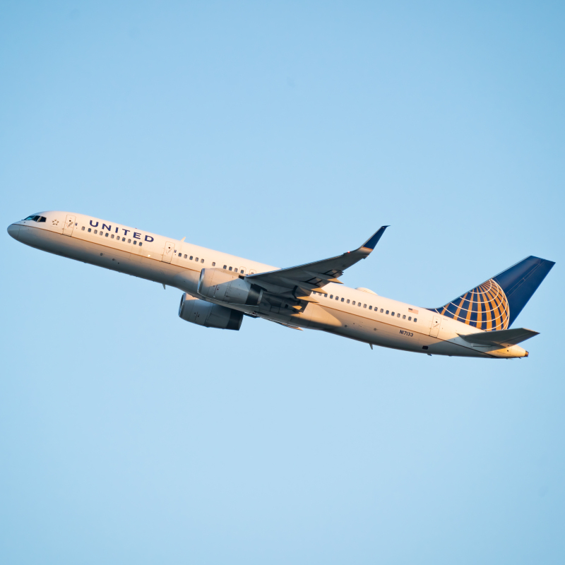Photo of N17113 - United Airlines Boeing 757-200 at ORD on AeroXplorer Aviation Database