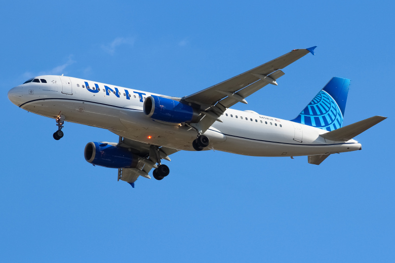 Photo of N458UA - United Airlines Airbus A320-200 at CVG on AeroXplorer Aviation Database