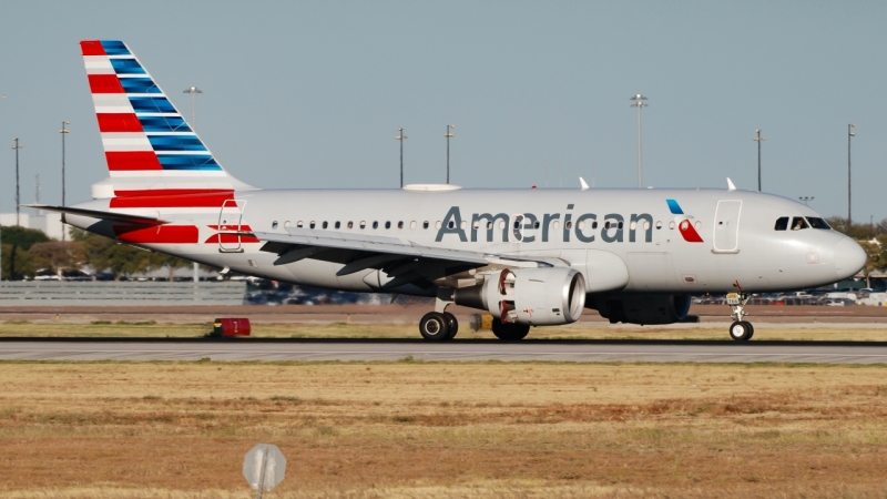 Photo of N766US - American Airlines  Airbus A319 at DFW on AeroXplorer Aviation Database