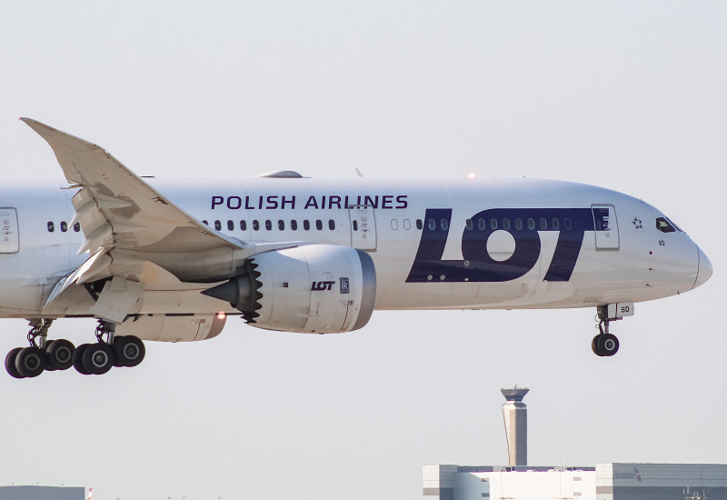 Photo of SP-LSD - LOT Polish Airlines Boeing 787-9 at ORD on AeroXplorer Aviation Database
