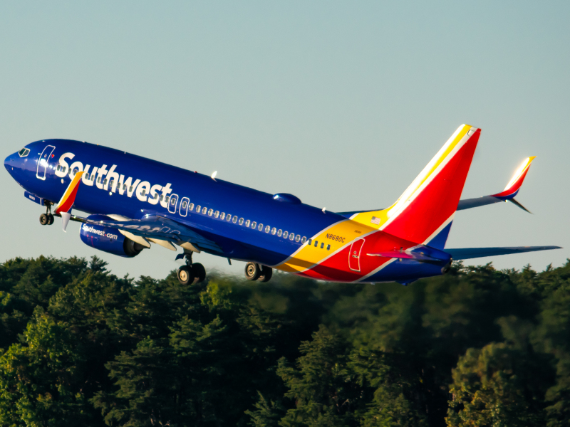 Photo of N8680C - Southwest Airlines Boeing 737-800 at BWI on AeroXplorer Aviation Database