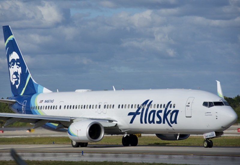 Photo of N467AS - Alaska Airlines Boeing 737-900ER at MCO on AeroXplorer Aviation Database