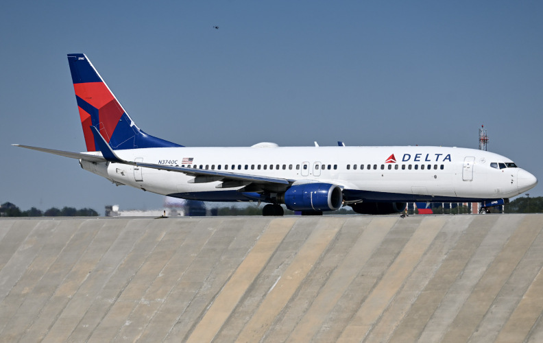 Photo of N3740C - Delta Airlines Boeing 737-800 at ATL on AeroXplorer Aviation Database