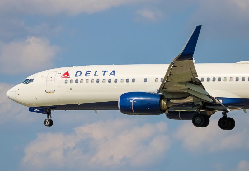 Photo of N776DE - Delta Airlines Boeing 737-800 at BWI on AeroXplorer Aviation Database