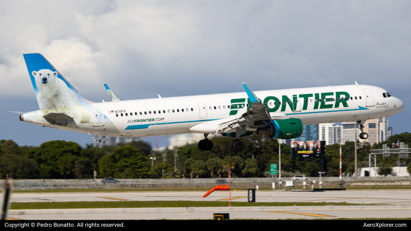 Photo of N711FR - Frontier Airlines Airbus A321-200 at FLL on AeroXplorer Aviation Database