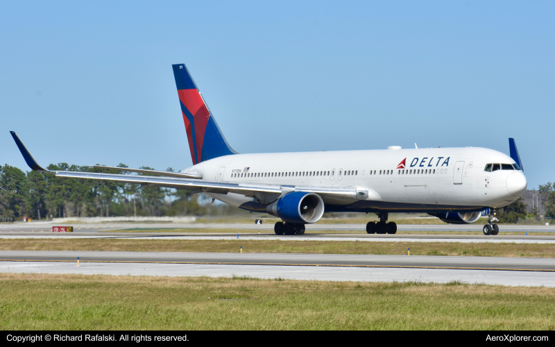 Photo of N171DN - Delta Airlines Boeing 767-300ER at MCO on AeroXplorer Aviation Database