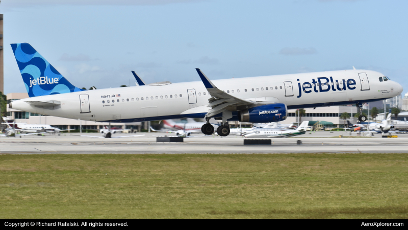 Photo of N947JB - JetBlue Airways Airbus A321-200 at FLL on AeroXplorer Aviation Database
