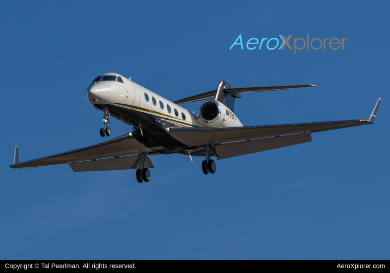 Photo of N452FX - FlexJet Gulfstream G450 at PIT on AeroXplorer Aviation Database