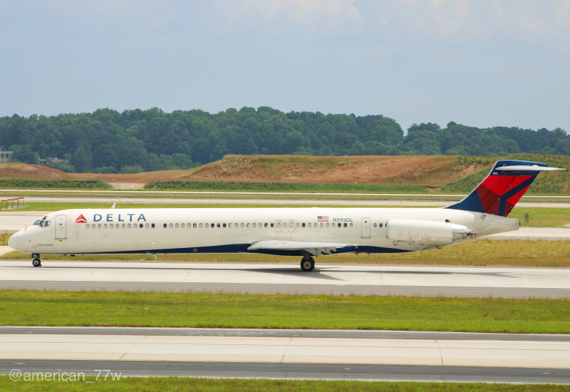 Photo of N995DL - Delta Airlines McDonnell Douglas MD88 at ATL on AeroXplorer Aviation Database
