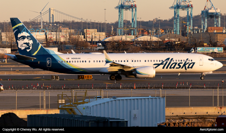 Photo of N966AK - Alaska Airlines Boeing 737 MAX 9 at EWR on AeroXplorer Aviation Database