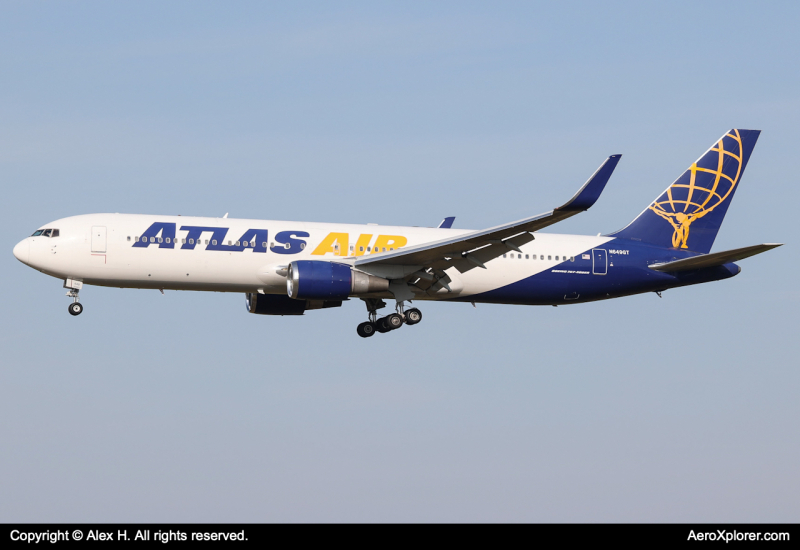 Photo of N649GT - Atlas Air Boeing 767-300ER at PSM on AeroXplorer Aviation Database