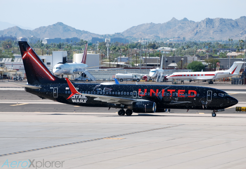 Photo of N36272 - United Airlines Boeing 737-800 at PHX on AeroXplorer Aviation Database