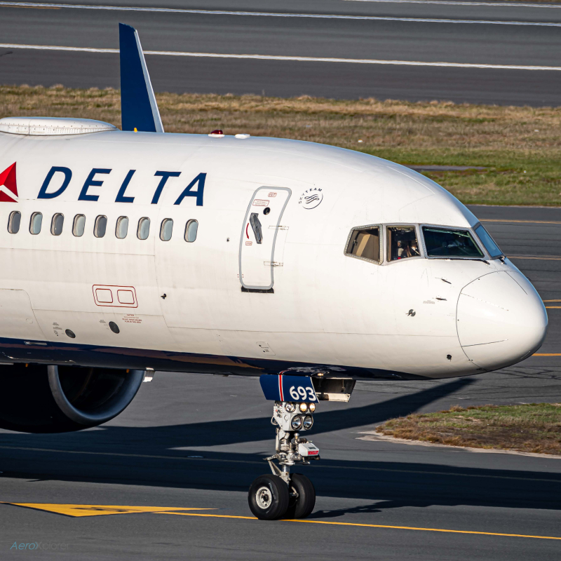 Photo of N693DL - Delta Airlines Boeing 757-200 at BOS on AeroXplorer Aviation Database