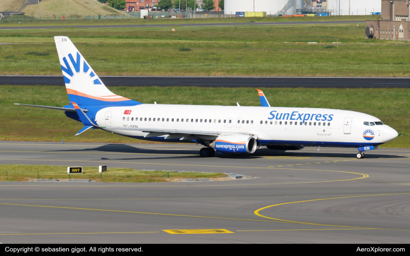 Photo of TC-SEN - SunExpress Boeing 737-800 at BRU on AeroXplorer Aviation Database