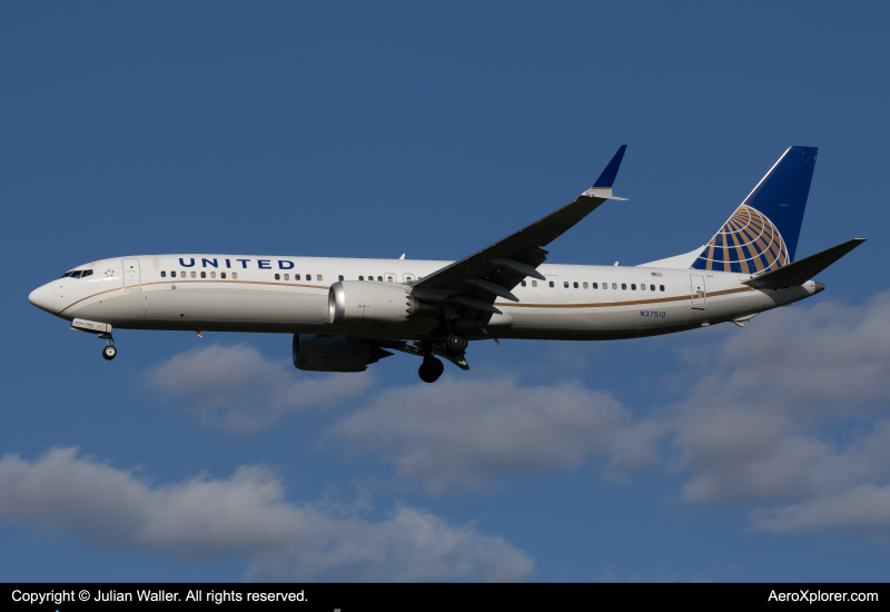 Photo of N37510 - United Airlines Boeing 737 MAX 9 at MCO on AeroXplorer Aviation Database