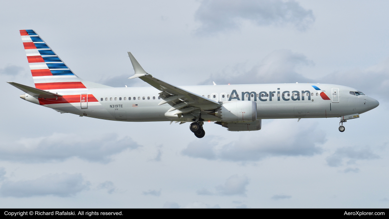 Photo of N319TE - American Airlines Boeing 737 MAX 8 at MIA on AeroXplorer Aviation Database