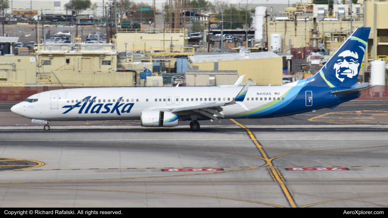 Photo of N413AS - Alaska Airlines Boeing 737-900ER at PHX on AeroXplorer Aviation Database
