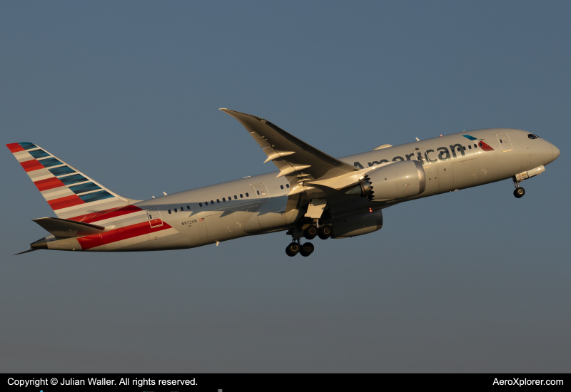 Photo of N872AN - American Airlines Boeing 787-8 at MCO on AeroXplorer Aviation Database