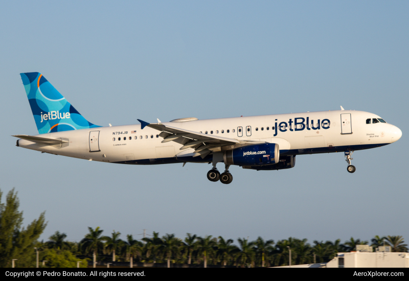 Photo of N794JB - JetBlue Airways Airbus A320 at FLL on AeroXplorer Aviation Database
