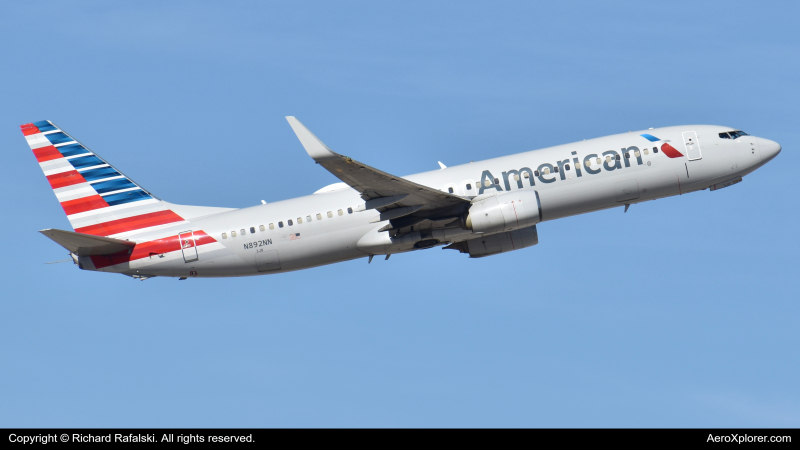 Photo of N892NN - American Airlines Boeing 737-800 at PHX on AeroXplorer Aviation Database