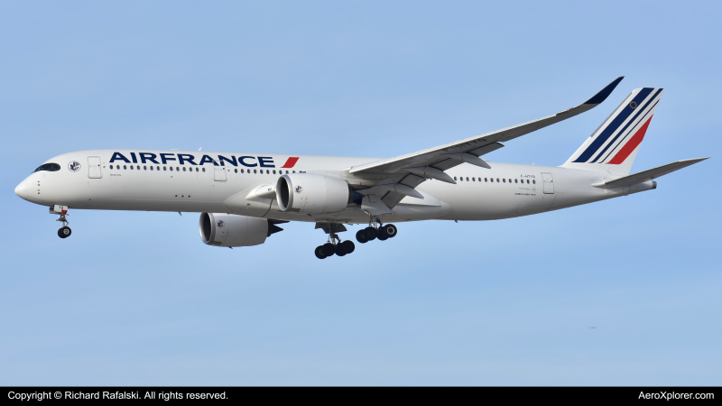 Photo of F-HTYQ - Air France Airbus A350-900 at ORD on AeroXplorer Aviation Database