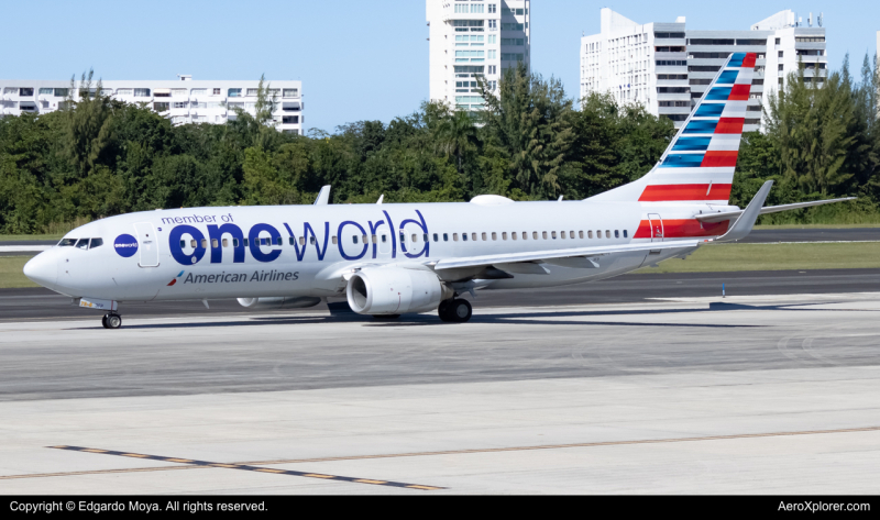 Photo of N837NN - American Airlines Boeing 737-800 at SJU on AeroXplorer Aviation Database