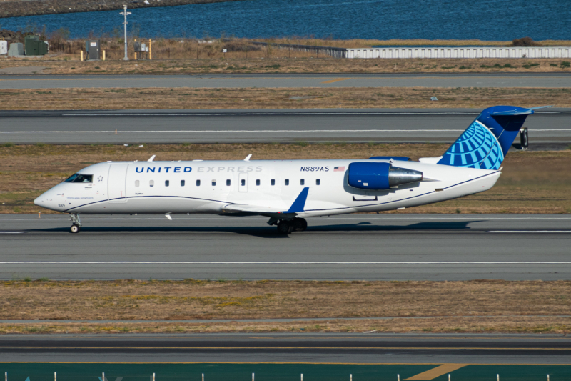 Photo of N889AS - United Express Mitsubishi CRJ-200 at SFO on AeroXplorer Aviation Database